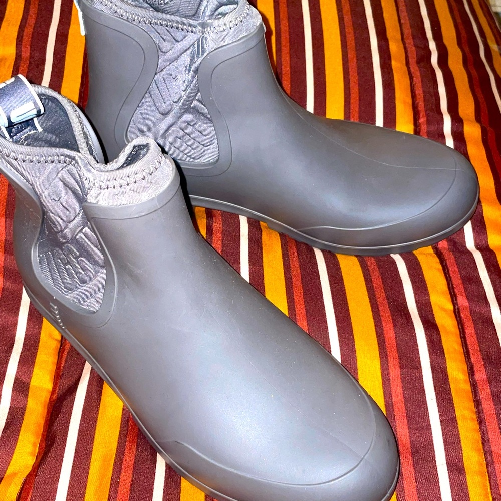 Grey Ugg rain boots